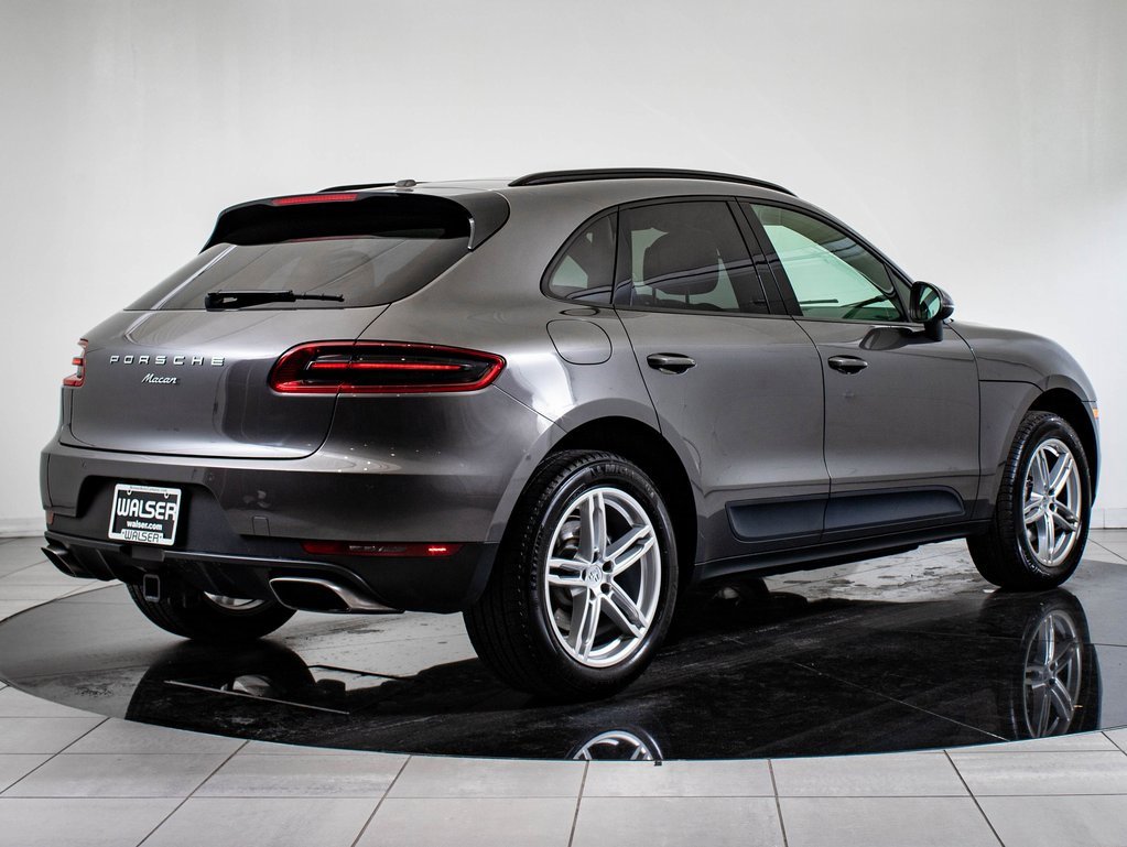Certified 2018 Porsche Macan image 8