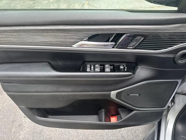 Used 2023 Jeep Wagoneer L Series II AWD/4WD image 9