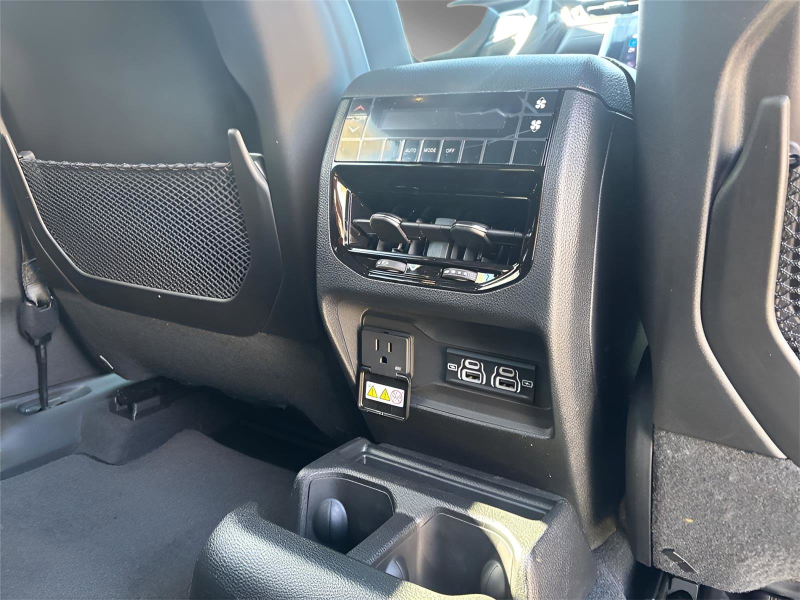 New 2025 Jeep Grand Cherokee L Laredo w/ Luxury Tech Group I image 23