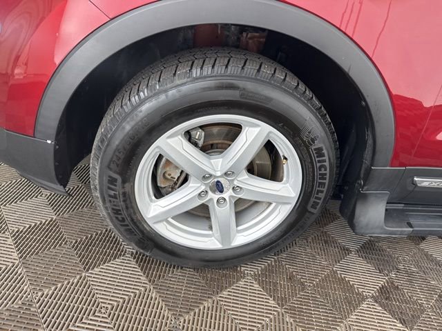 Used 2016 Ford Explorer XLT w/ Equipment Group 202A image 29