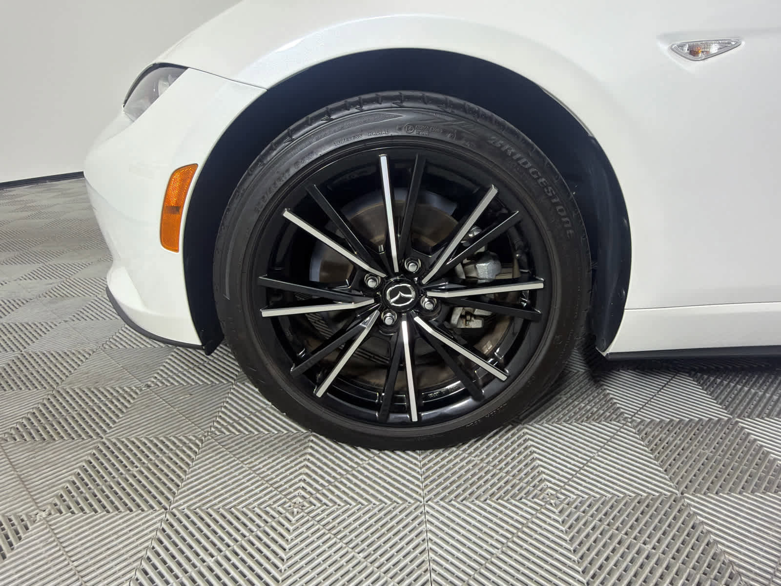 Used 2024 MAZDA MX-5 Miata RF Grand Touring image 10