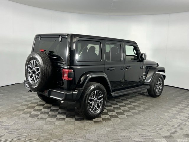 Certified 2024 Jeep Wrangler Sahara image 7