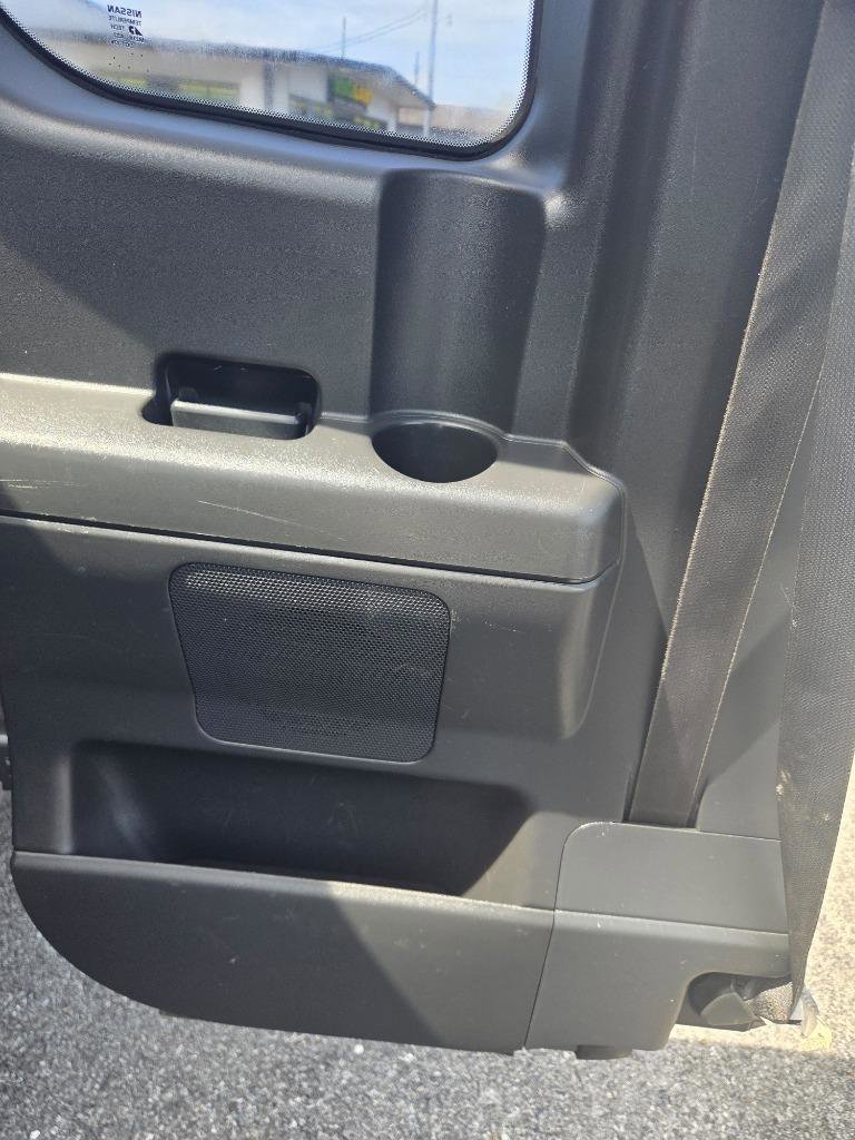Used 2014 Nissan Titan S RWD image 11