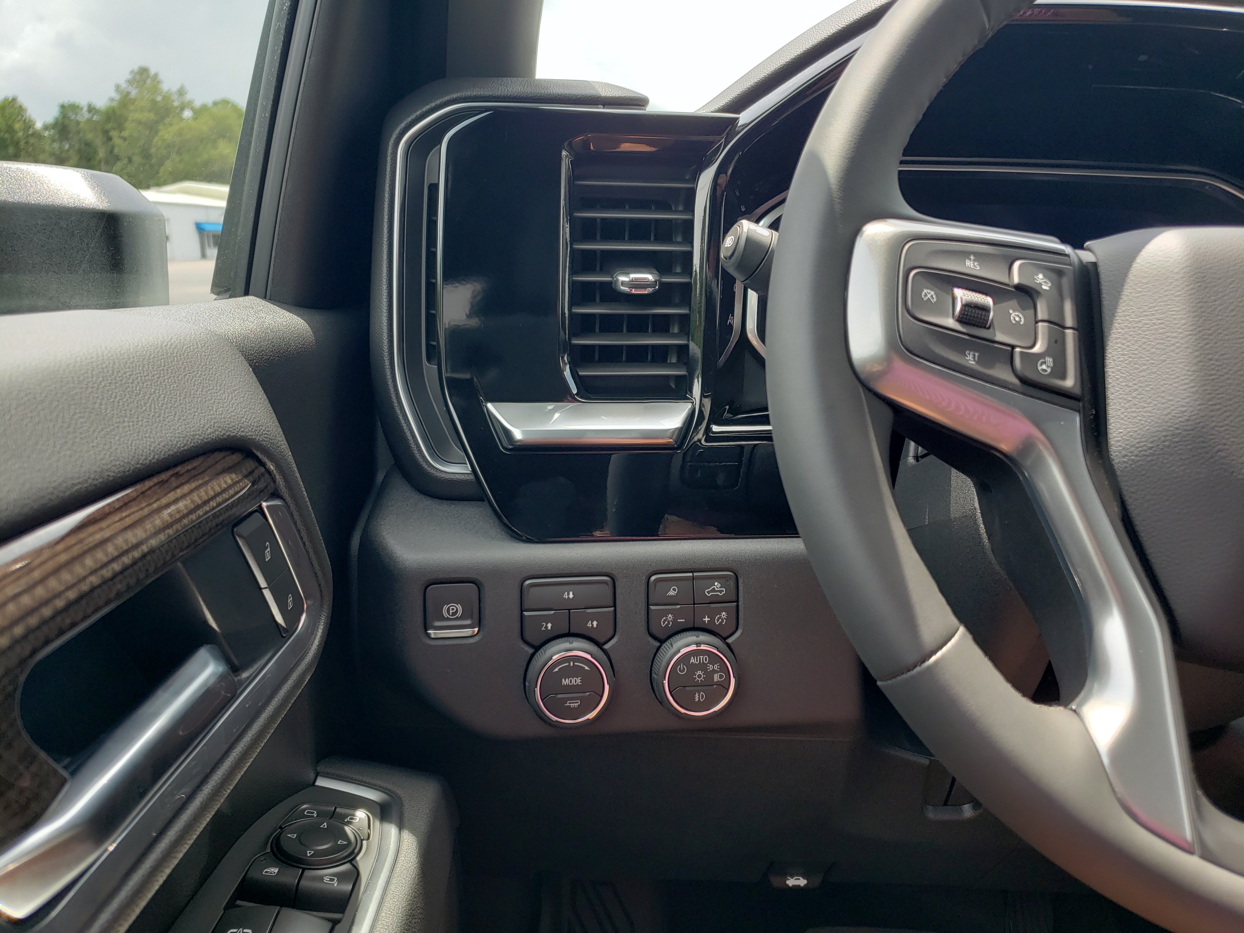 New 2026 Chevrolet Silverado 2500 LT w/ Trail Boss Package AWD/4WD image 13