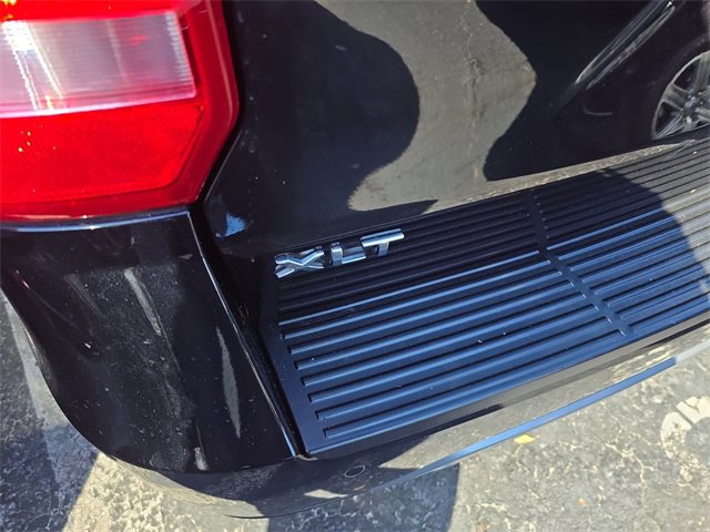 Used 2019 Ford Expedition XLT w/ Equipment Group 202A image 5