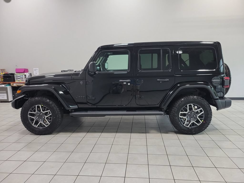 New 2026 Jeep Wrangler Unlimited Sahara w/ Technology Group AWD/4WD image 5