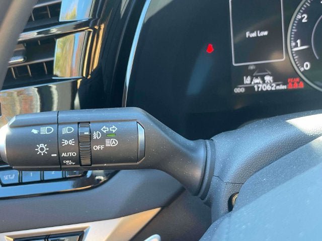 Used 2024 Lexus RX 350 Premium w/ Accessory Package (Z1) AWD/4WD image 25
