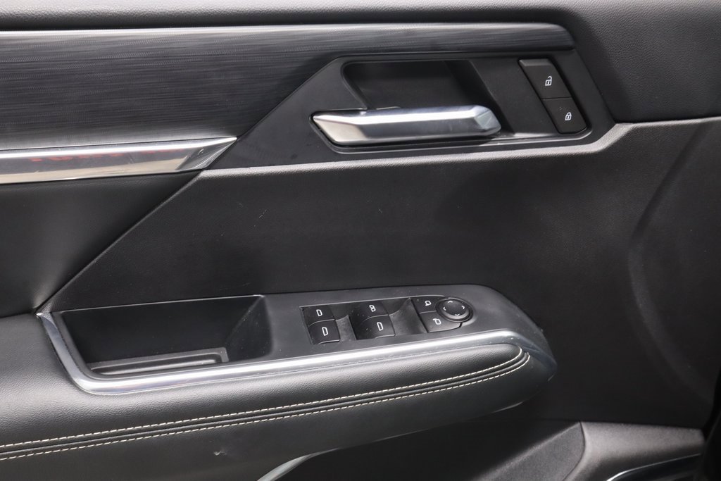 Used 2025 GMC Acadia Elevation image 20