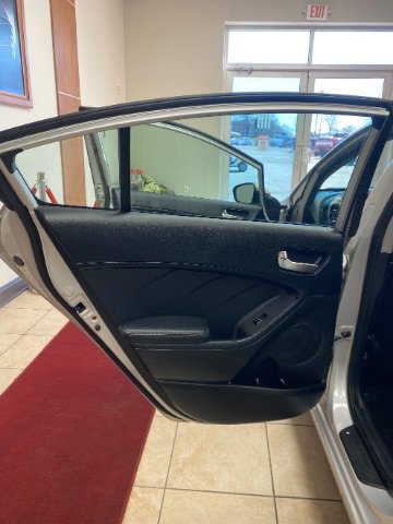 Used 2017 Kia Forte LX FWD image 12