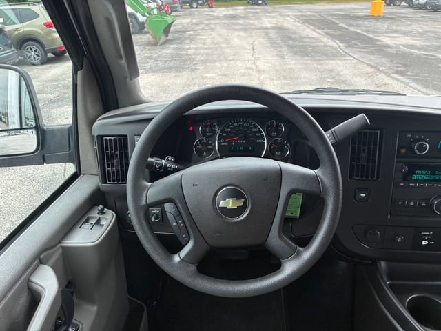 Used 2023 Chevrolet Express 3500 LT w/ LT Preferred Equipment Group RWD image 17