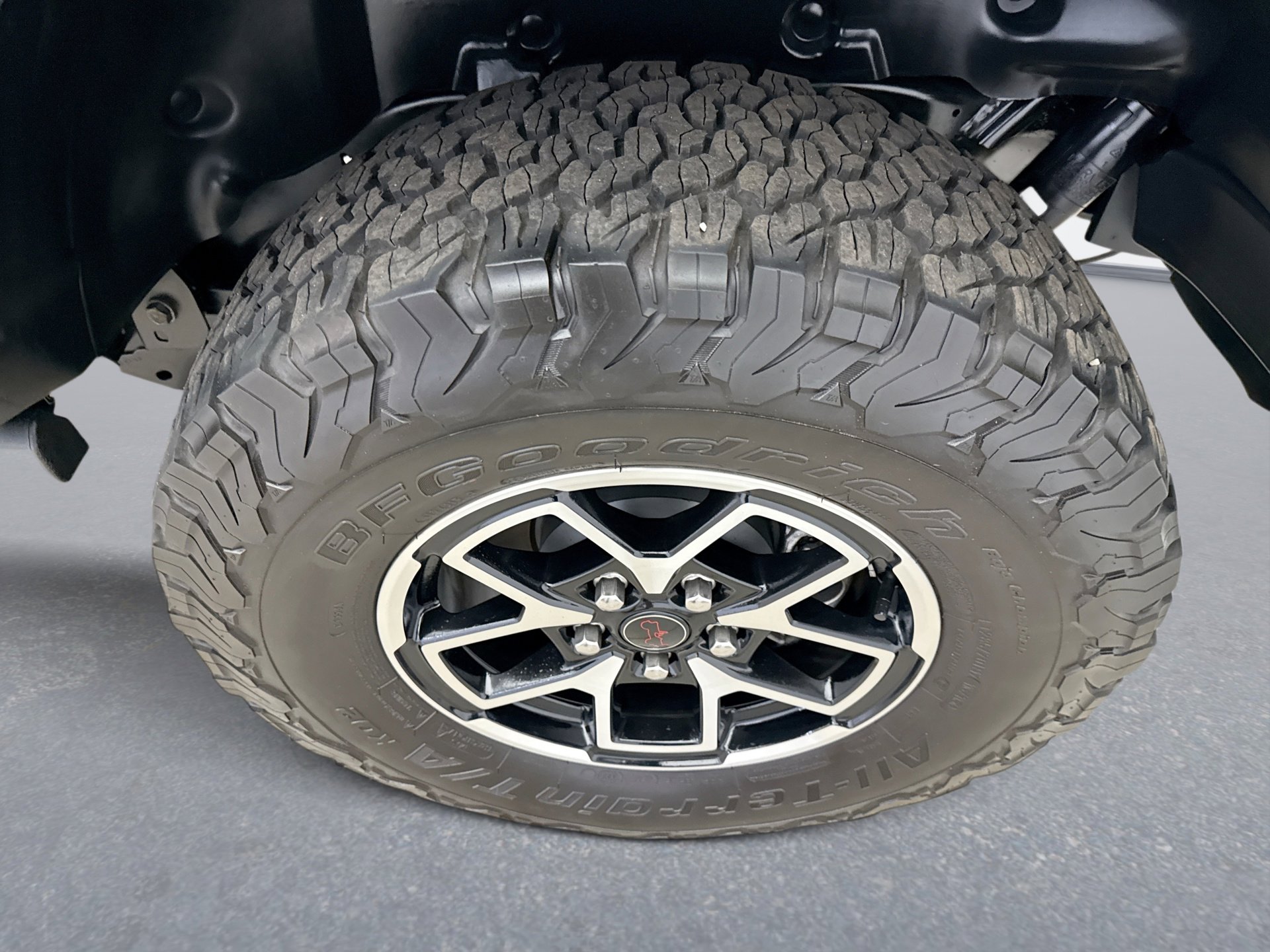 Used 2024 Jeep Wrangler Rubicon w/ Technology Group image 20