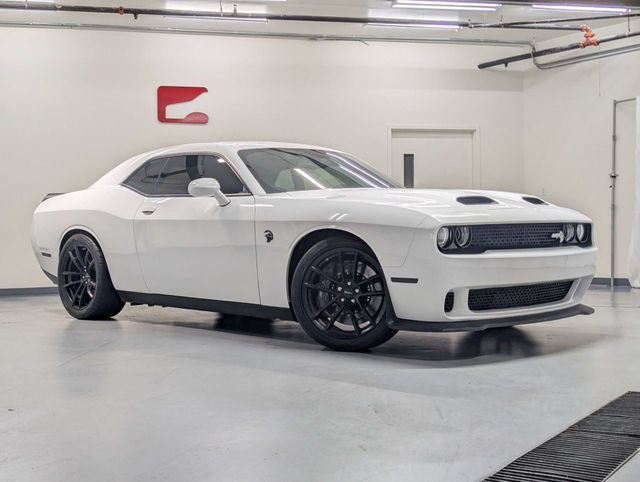 Used 2023 Dodge Challenger SRT Hellcat RWD image 2