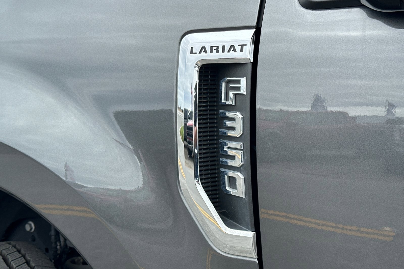 Used 2020 Ford F350 Lariat w/ Lariat Value Package image 23