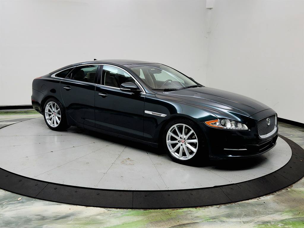 Used 2015 Jaguar XJ AWD image 3
