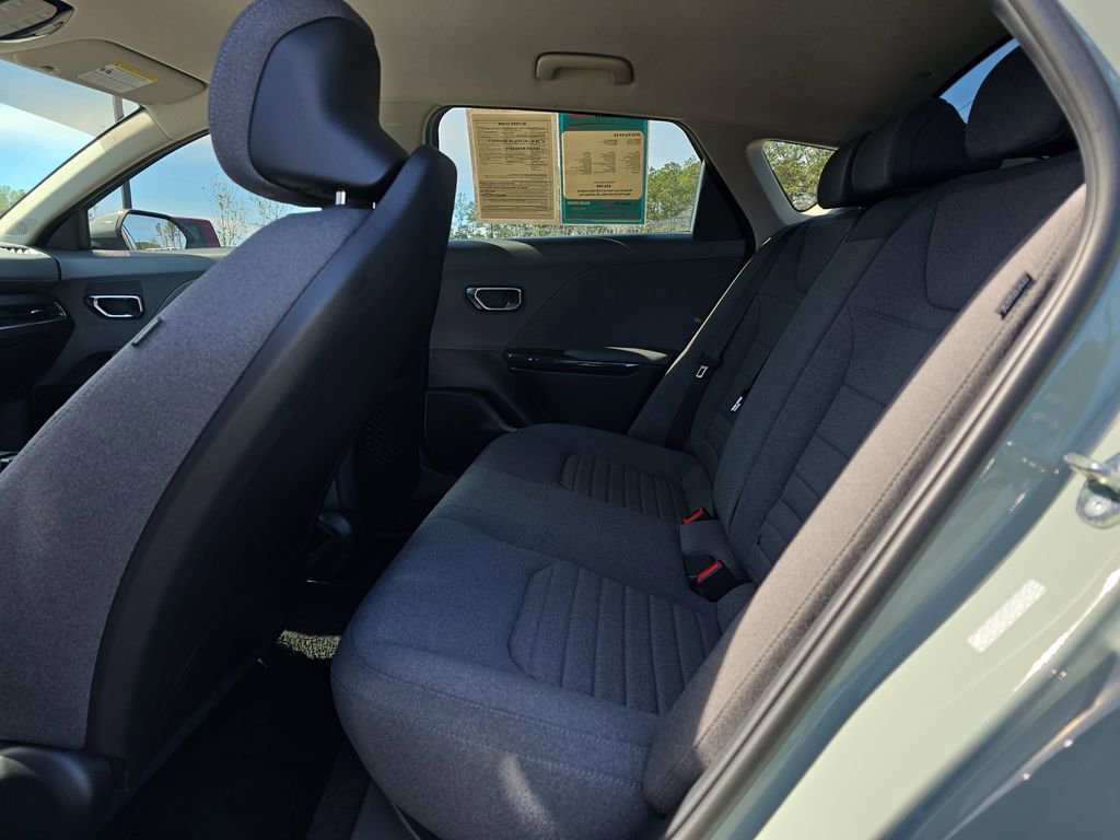 Used 2025 Kia K4 EX image 18