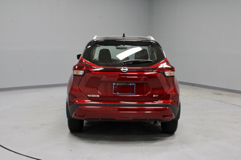 Certified 2024 Nissan Kicks SV FWD image 9