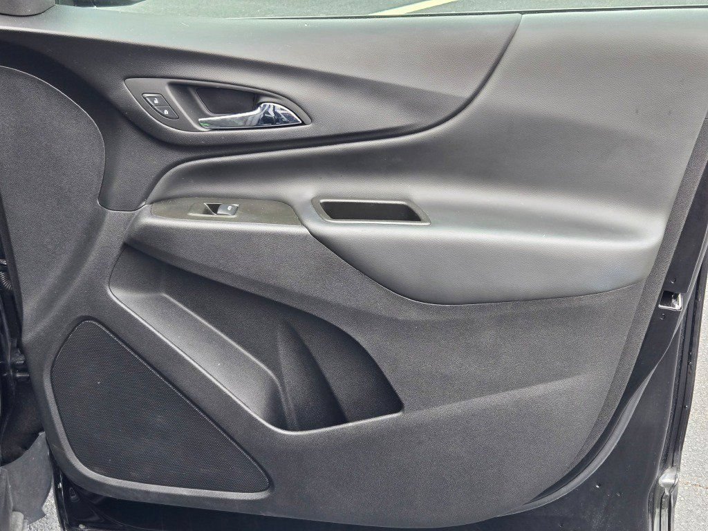 Used 2023 Chevrolet Equinox LT FWD image 4