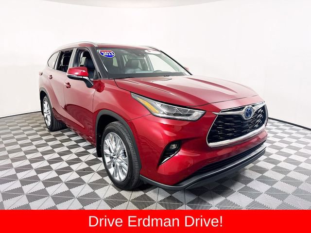 Used 2023 Toyota Highlander Limited image 1