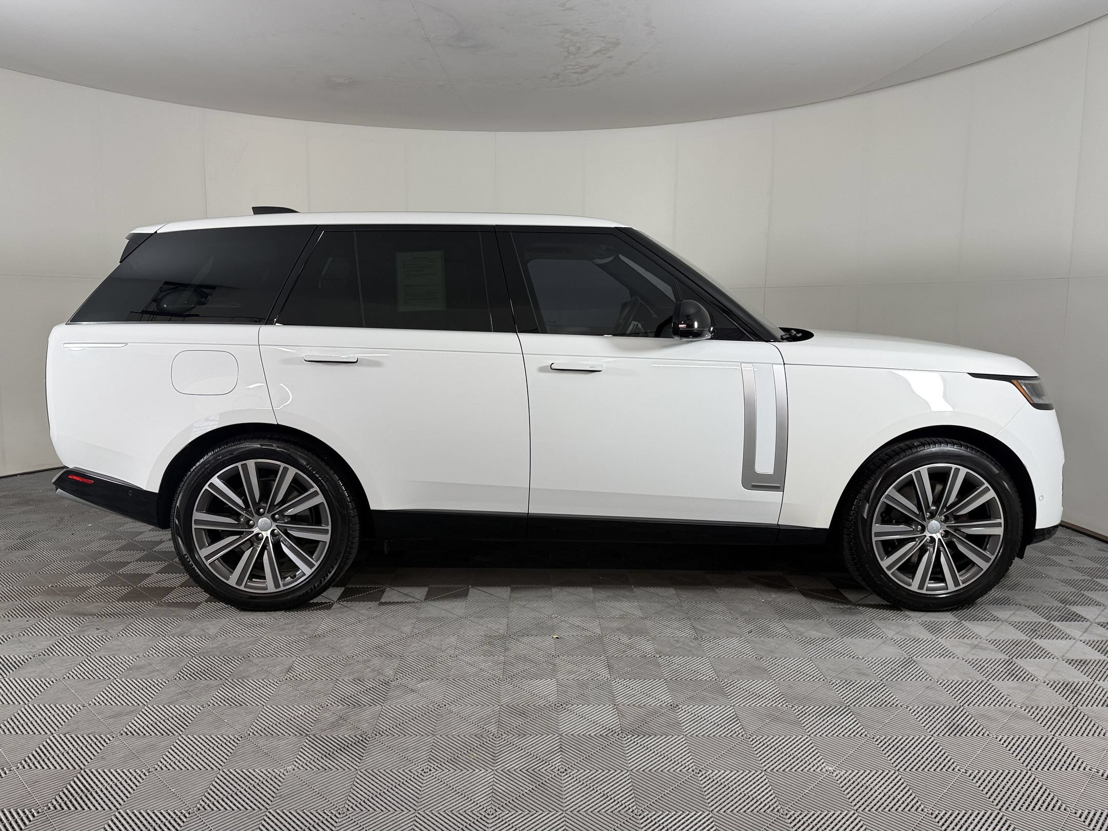 Certified 2023 Land Rover Range Rover Autobiography AWD/4WD image 8