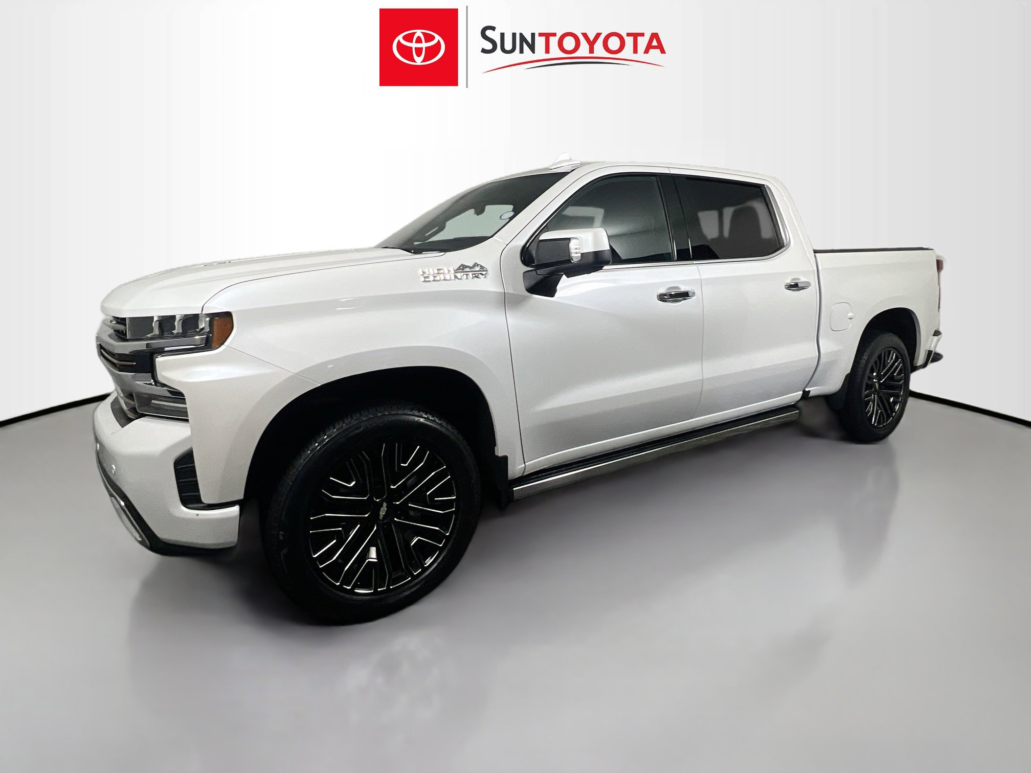 Used 2020 Chevrolet Silverado 1500 High Country w/ Technology Package image 9