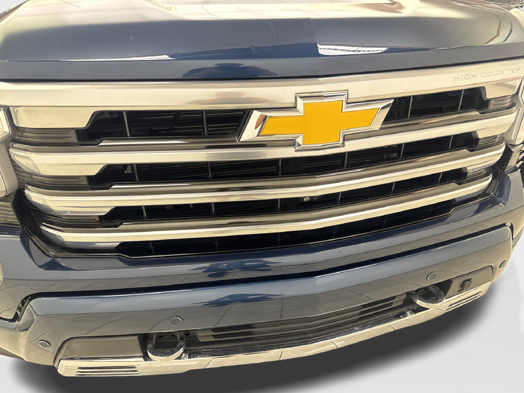 Used 2023 Chevrolet Silverado 1500 High Country w/ Technology Package AWD/4WD image 28