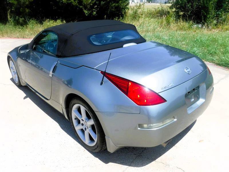 Used 2005 Nissan 350Z Grand Touring RWD image 10