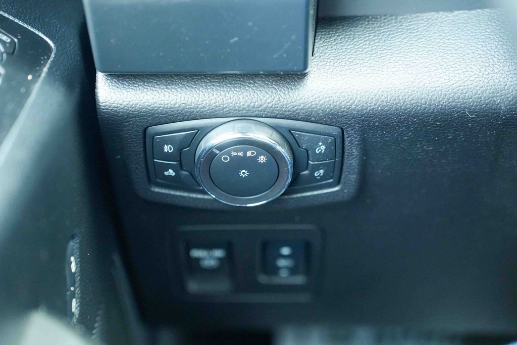 Used 2018 Ford F150 XLT w/ Equipment Group 302A Luxury image 23