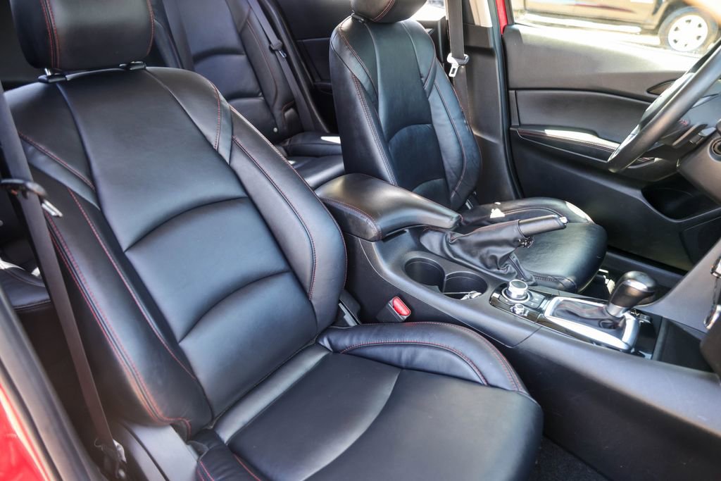 Used 2015 MAZDA MAZDA3 s Touring image 29