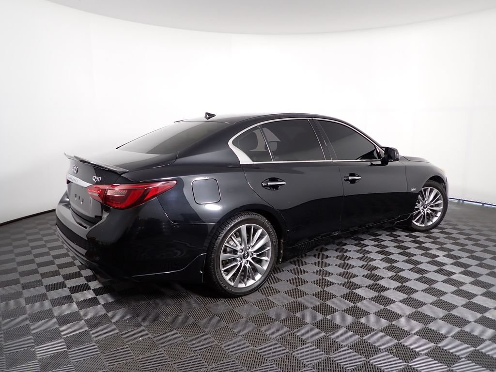 Used 2018 INFINITI Q50 Luxe w/ Sensory Package (Luxe) AWD/4WD image 17