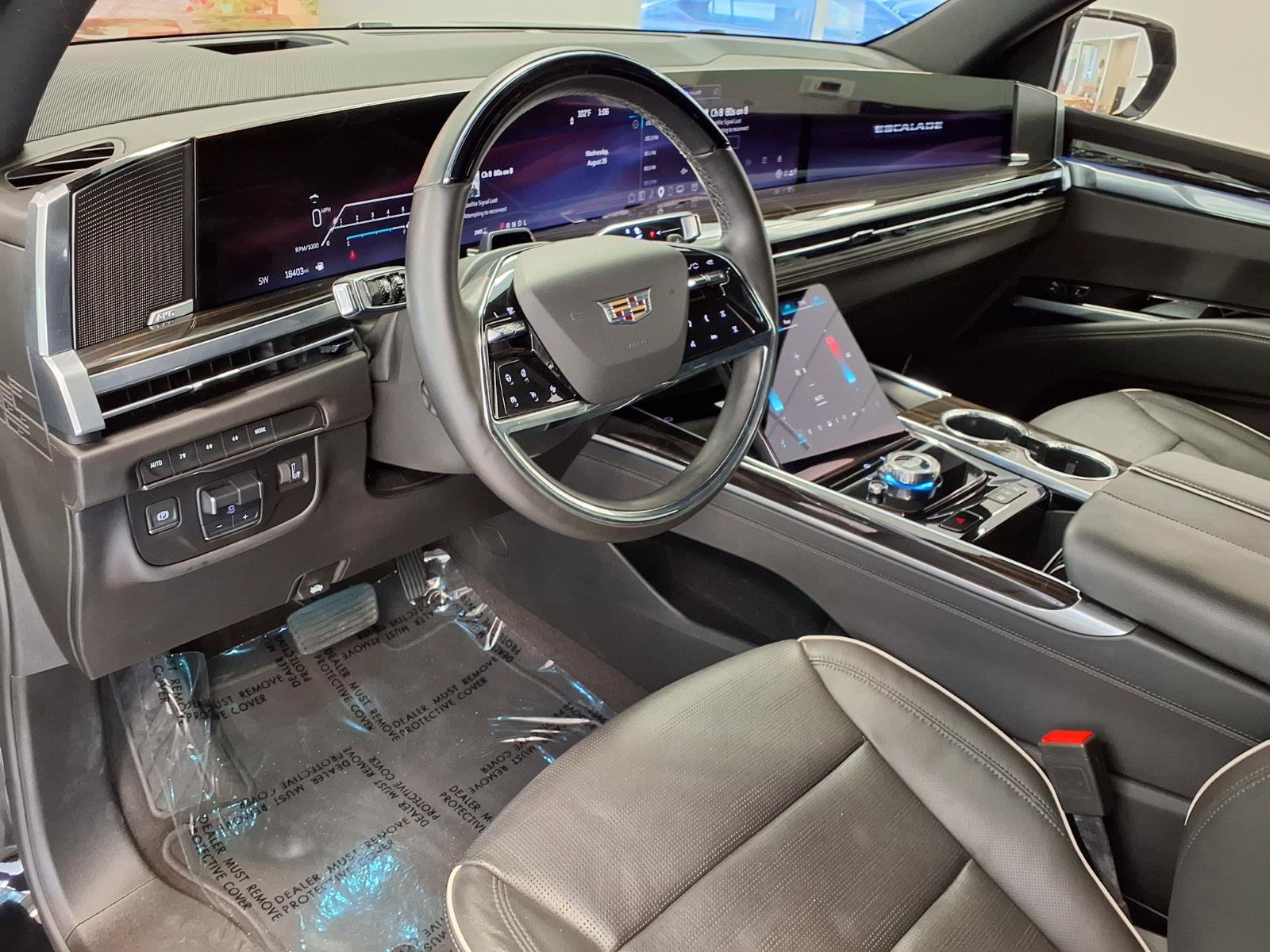 Certified 2025 Cadillac Escalade ESV Premium Luxury w/ LPO, Radiant Package AWD/4WD image 20
