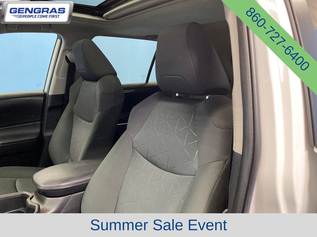 Used 2022 Toyota RAV4 XLE w/ Convenience Package AWD/4WD image 10