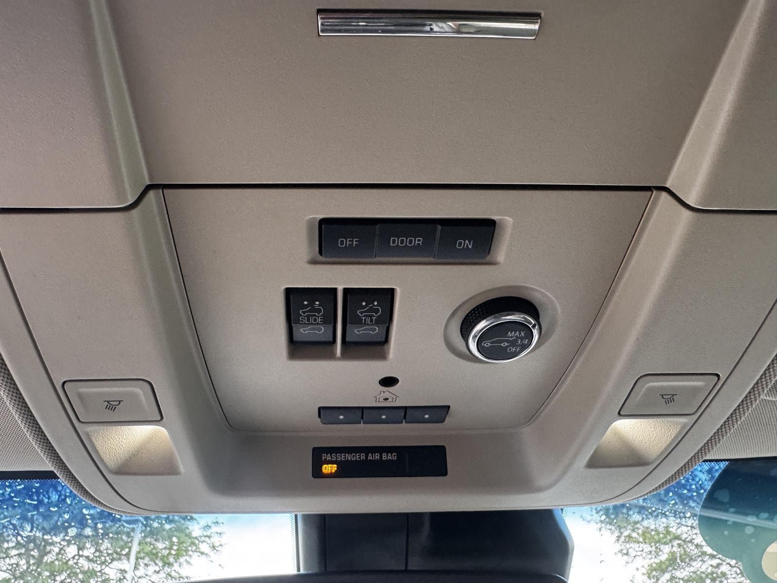Certified 2020 Chevrolet Suburban Premier AWD/4WD image 35