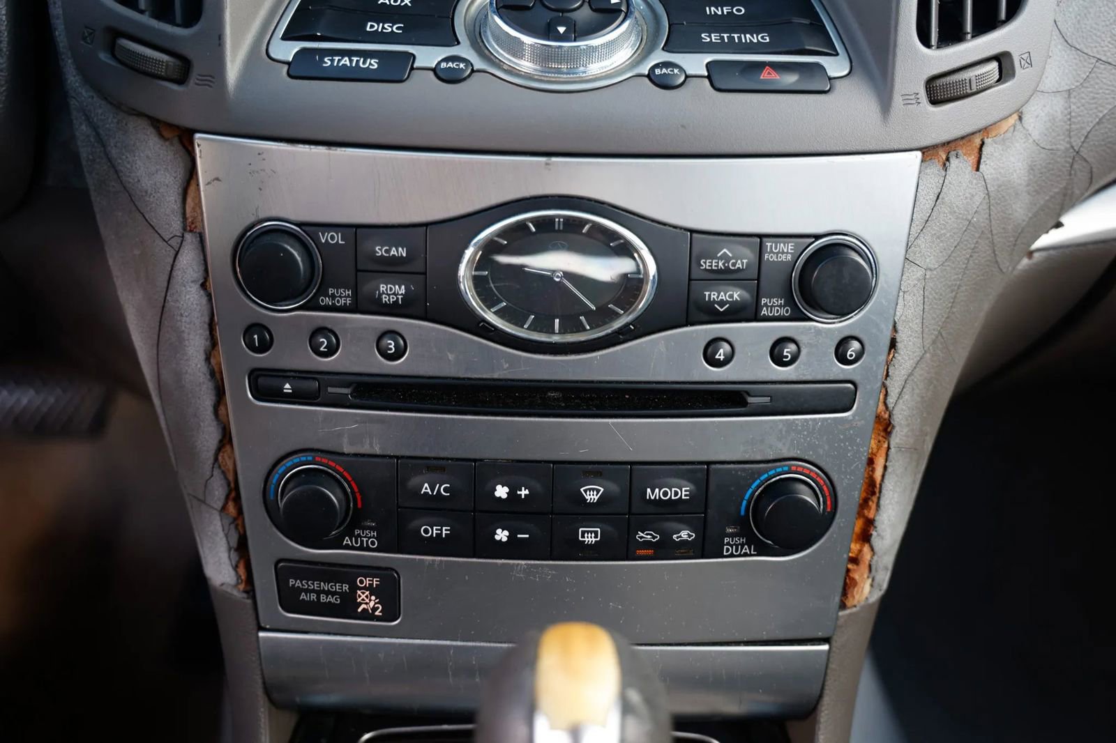 Used 2012 INFINITI G37 Journey w/ Premium Pkg image 30