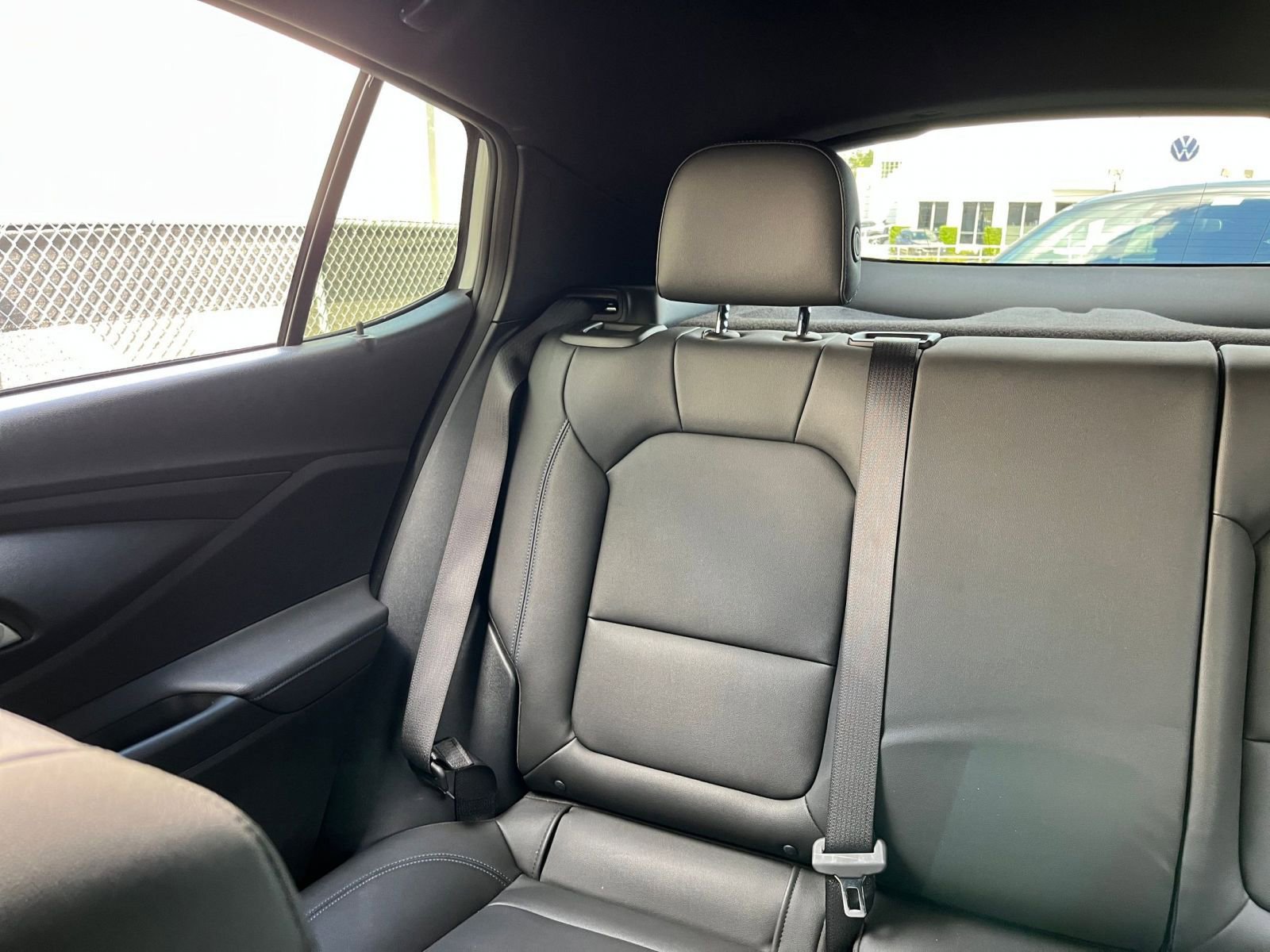 Used 2025 Buick Envista Sport Touring image 39