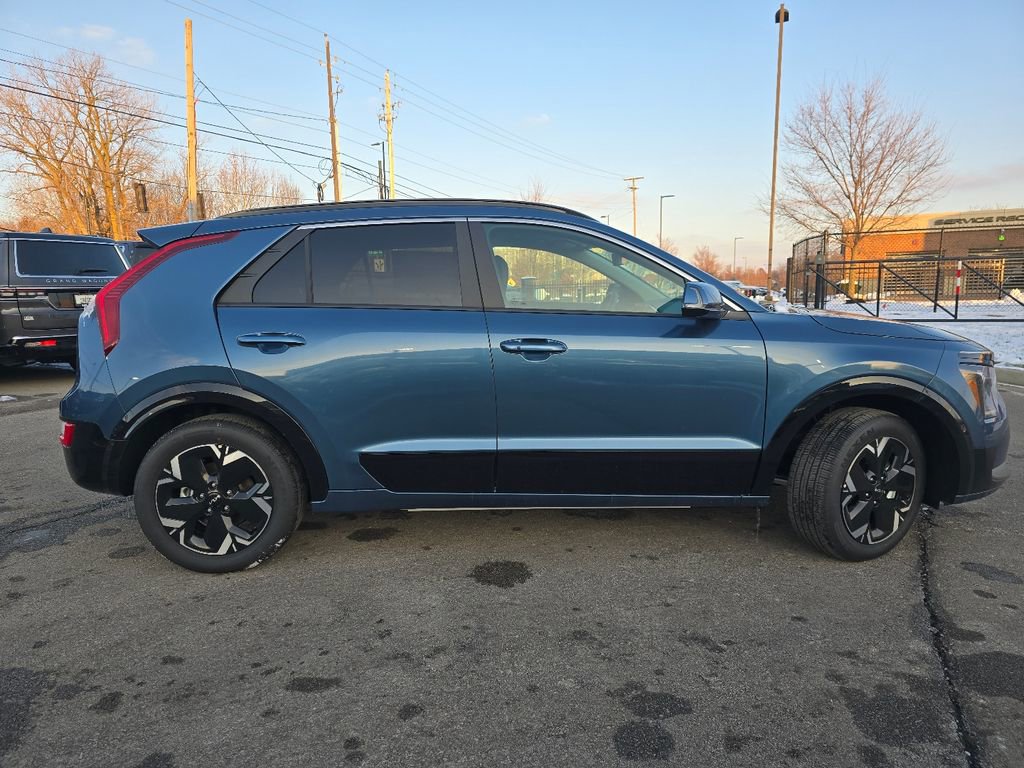 New 2025 Kia Niro Wind image 16