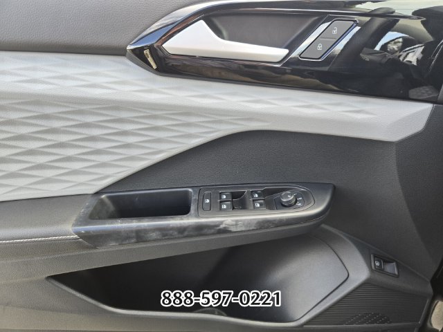 Used 2024 Volkswagen Taos S FWD image 31