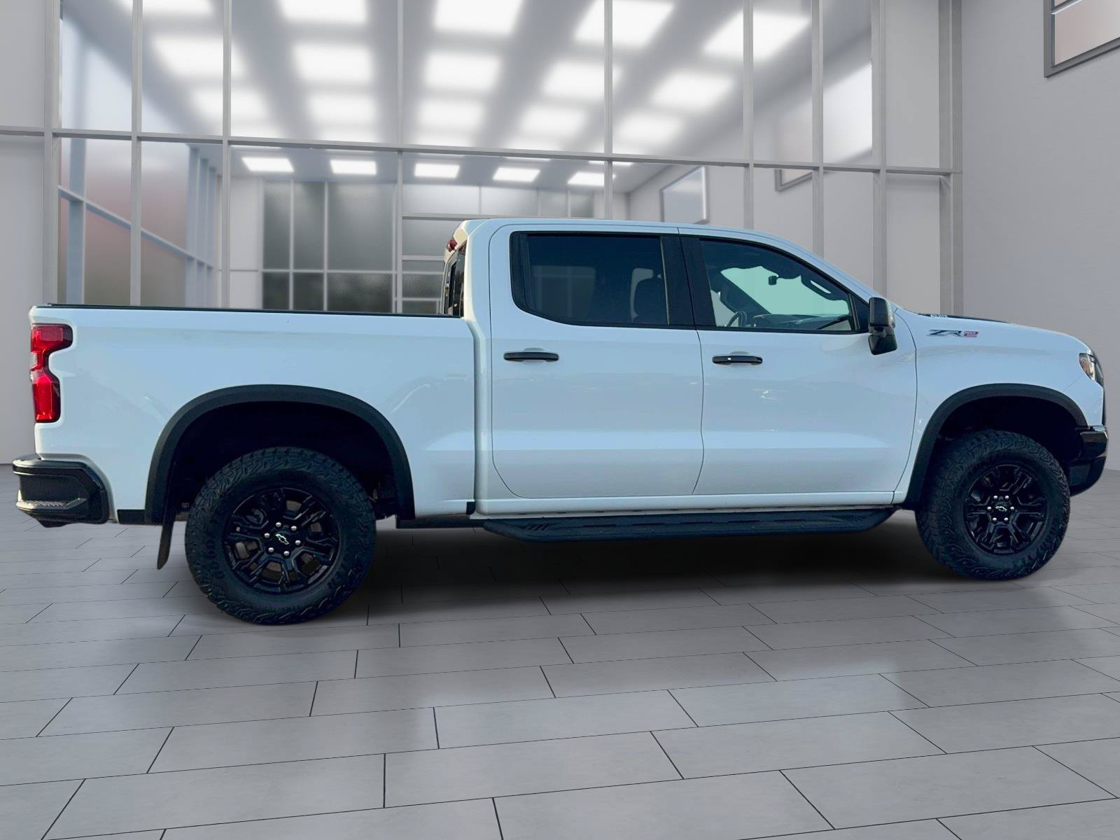 Used 2023 Chevrolet Silverado 1500 ZR2 w/ Technology Package AWD/4WD image 3