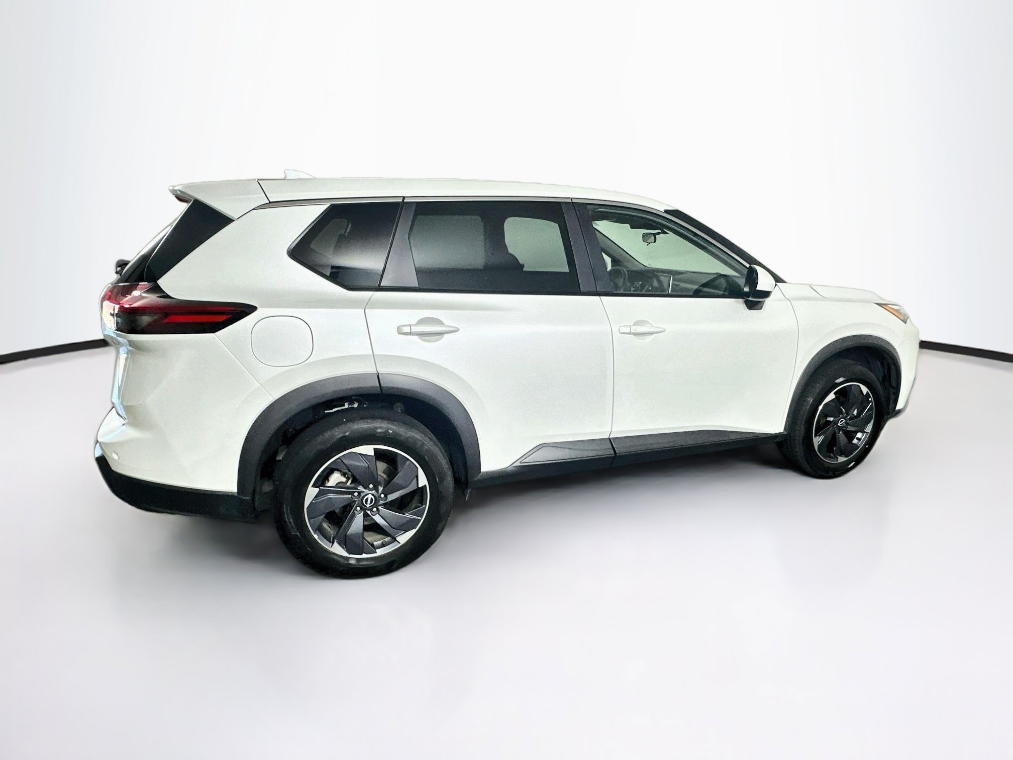 Used 2024 Nissan Rogue SV FWD image 10