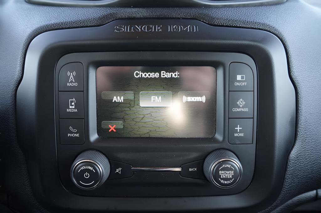 Used 2015 Jeep Renegade Trailhawk AWD/4WD image 33