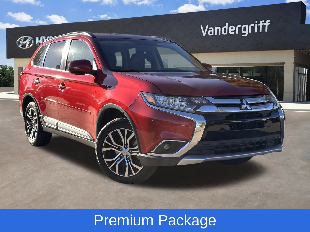 Used 2016 Mitsubishi Outlander SEL image 1