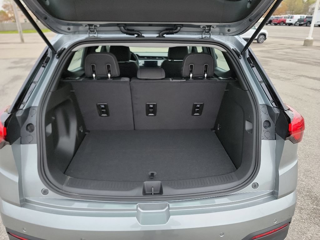 New 2027 Chevrolet Bolt LT FWD image 28