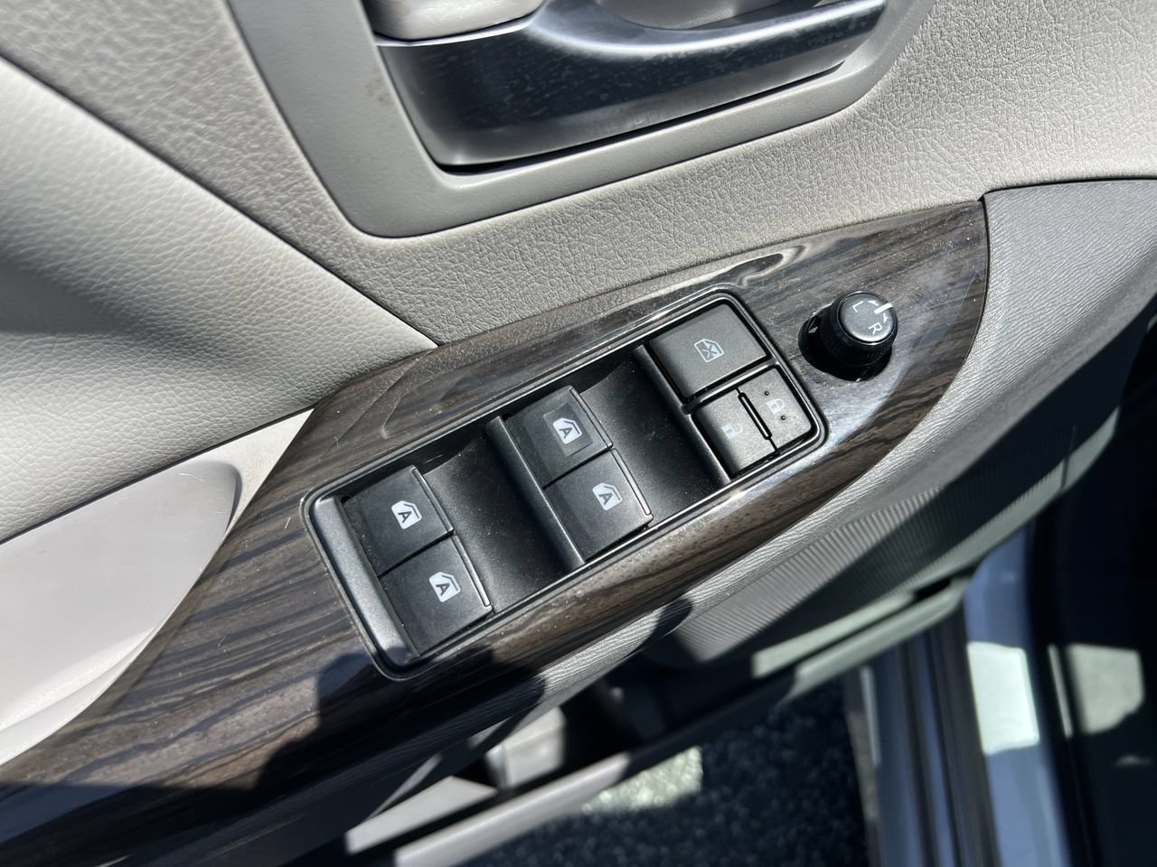 Used 2018 Toyota Sienna XLE FWD image 15