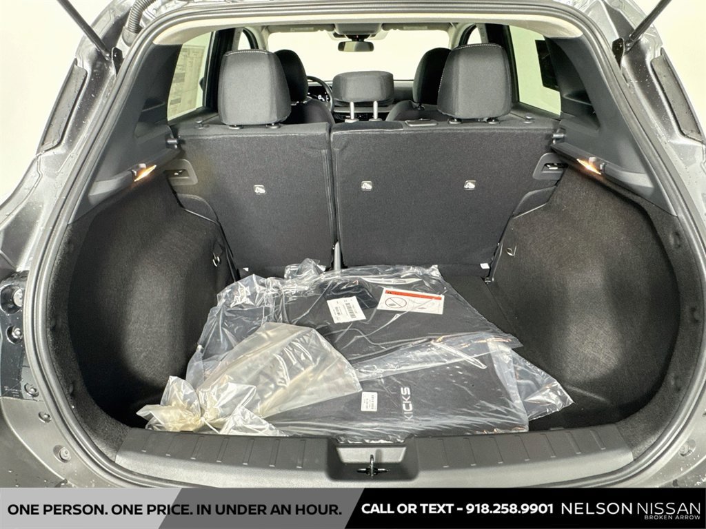 New 2027 Nissan Kicks SV w/ Cold Weather Package FWD image 24