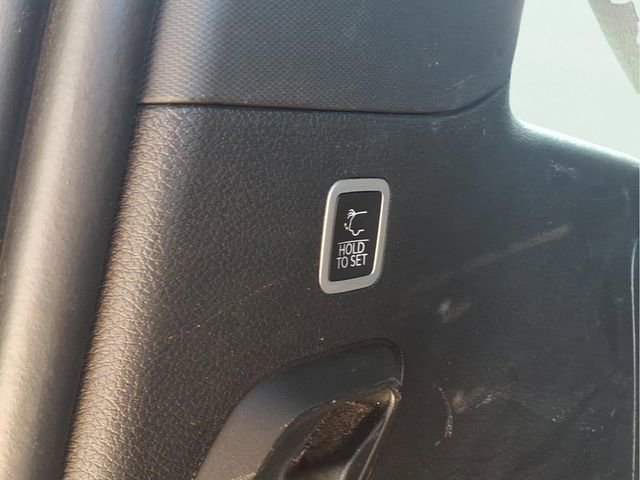 Used 2024 Jeep Wagoneer Series II w/ Flexible Seating Group image 30