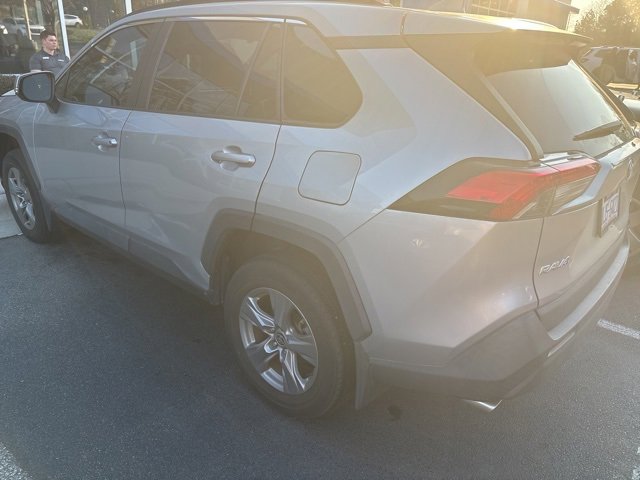Used 2022 Toyota RAV4 XLE w/ Convenience Package image 6