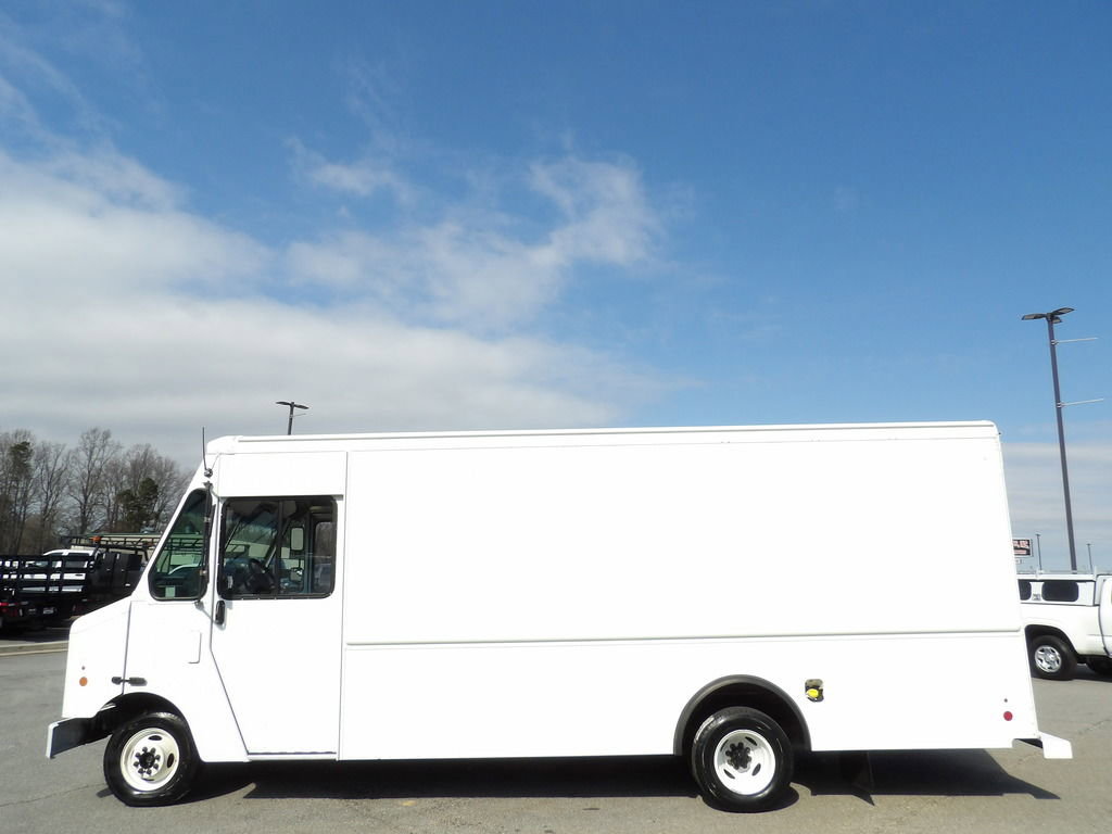 Used 2014 Ford E-350 and Econoline 350 Super Duty w/ A/C Prep Package RWD image 44