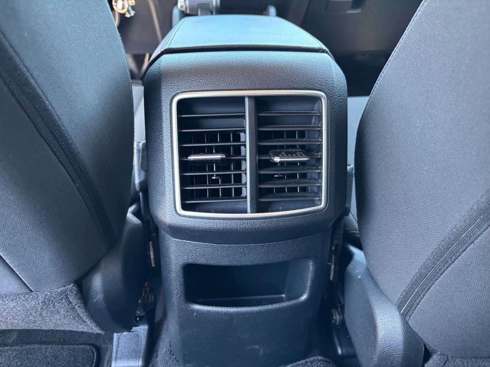 Used 2025 Kia Sportage LX FWD image 23