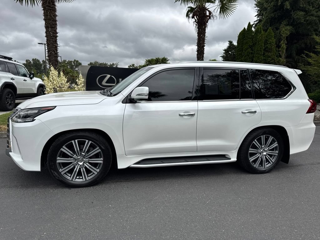 Used 2017 Lexus LX 570 4WD w/ Luxury Package image 2