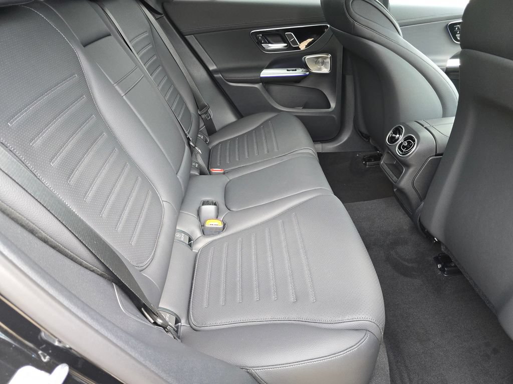 New 2027 Mercedes-Benz GLC 300 4MATIC image 21