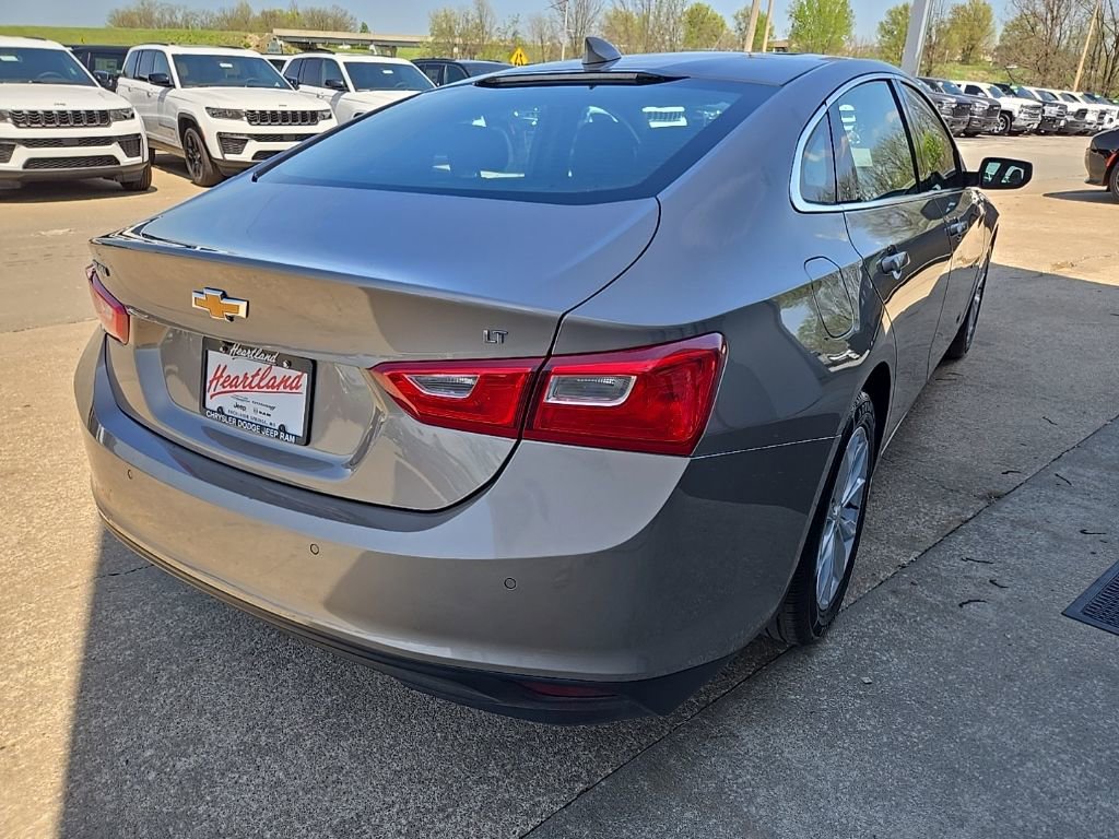 Used 2024 Chevrolet Malibu LT FWD image 9